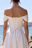 Robe de mariée blanche en satin longueur thé corset décollé