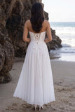 Robe de mariée blanche en mousseline A, sans bretelles en dentelle froncée, longueur thé