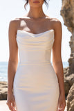Robe de mariée maxiana, sans bretelles à col en satin et étui blanche, fendue dans le dos