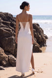 Robe de mariée en tuelle en vrac à fourreau blanc en tulle froncé avec fente latérale