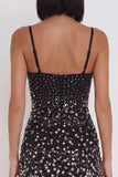 Robe cocktail courte à bretelles coupantes bodycons noires découpées avec des strass
