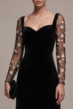 Robe longue en velours longue A-line Sweetheart noire avec broderies