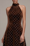 Robe en velours A-line High-Low Coffee Twiner avec perles