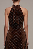 Robe en velours A-line High-Low Coffee Twiner avec perles