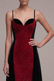 Robe en velut maxi, paillettes, brides fines à brides fourreau rouges et noires, paillettes,