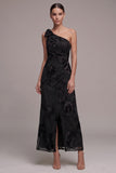 Robe de cérémonie maxi à fourreau noir à une épaule à fentes florales