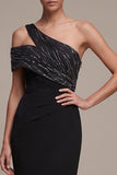 Robe formelle asimétrique à fourreau noir longue sur une épaule avec fente latérale