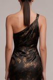 Robe de cérémonie maxi en satin imprimé à fourreau noir à fourreau noir