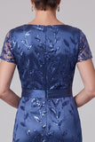 Robe de la mère de la mariée à étui bleu royal à col en V en satin à paillettes
