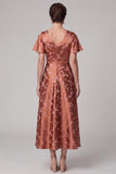 Robe midi midi de la mariée en satin marron rougeâtre à manches flottantes
