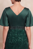 Robe midi Mother of the Bride avec une robe de la mariée à évasement imprimé vert foncé et encol en V