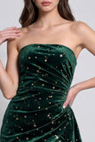 Robe de cocktail courte courte en velous à motif vert foncé à motif bretelé