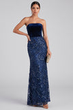 Longue robe de soirée bleu marine coupe sirène sans bretelles en velours à paillettes