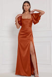Robe de demoiselle d’honneur espresso à manches évasées à col carré à manches évasées et maxi, robe de demoiselle d’honneur à fourreau avec fente
