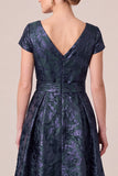 Robe longue de mère de mariée à col en V marine Jacquard à manches longues de la mariée avec ceinture nœud