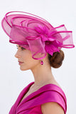Chapeau fascinator en maille bleue Sinamay en satin relié en perles avec plume