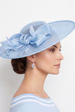 Chapeau fascinator en nœud Sinamay en maille bleue avec plumes