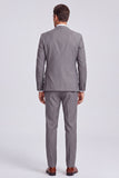 Costume de bal gris trois pièces pour hommes à double boutonnage et revers crantés