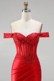 Robe de soirée longue rouge avec corset, coupe sirène, à épaules dénudées, en satin, avec fronces, paillettes, appliqués, perles et fente