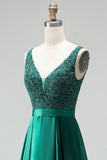 Robe de soirée longue vert foncé en satin, ligne A, à col en V, appliqués et perlée