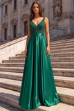 Robe de soirée longue vert foncé en satin, ligne A, à col en V, appliqués et perlée