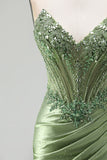 Corset vert sirène à col en V en strass, satin transparent plissé et perlée, longue robe de bal avec fente