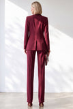 Costume pour femme bourgogne ajusté à col châle, boutonnage croisé et poches