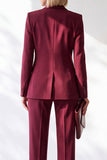 Costume pour femme bourgogne ajusté à col châle, boutonnage croisé et poches