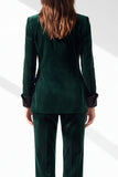 Costume pour femme vert foncé en velours à revers en pointe, boutonnage simple, col en V et poches