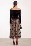 robe de noël midi noire et champagne en velours, ligne A, à épaules dénudées, froncée, en tulle et à manches longues