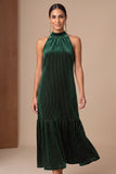 robe de noël midi vert foncé en velours, ligne A, à col montant volanté et perlée