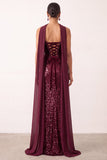 robe de noël longue bourgogne en velours à paillettes, coupe fourreau, sans bretelles et avec drapé en mousseline