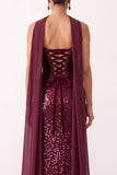 robe de noël longue bourgogne en velours à paillettes, coupe fourreau, sans bretelles et avec drapé en mousseline