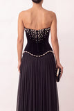 Robe de cérémonie longue noire en velours, ligne A, sans bretelles, plissée, en mousseline, avec perles et fente