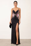 Robe de cérémonie longue noire coupe fourreau, à détails floraux, perlée, à fines bretelles et avec fente