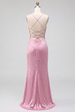 Robe de soirée longue rose en satin coupe sirène à fines bretelles, perlée, avec perles, dos à lacets et fente