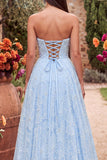 Robe de soirée longue bleue à bretelles, avec perles, fente et motifs floraux, ligne A