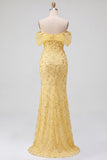 Robe de soirée coupe sirène jaune à épaules dénudées, avec paillettes et fente