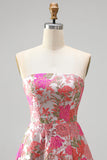 Robe de soirée longue sans bretelles en jacquard, avec volants à l'ourlet et motifs floraux