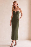 Robe de cérémonie midi en maille, sans bretelles, coupe fourreau, noire, à col V, avec poches