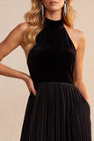 Robe de fête de fête midi plissée en velours noir en ligne A avec poches