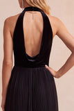 Robe de fête de fête midi plissée en velours noir en ligne A avec poches