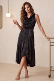 Robe de cocktail midi noire ligne A, à col bénitier, longueur asymétrique et avec poches