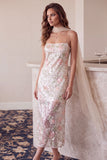 Robe de cocktail midi ivoire coupe fourreau, à paillettes, col carré, fines bretelles et détails floraux