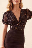 Robe de cérémonie longue en mousseline marron, coupe sirène, à col V, avec fronces