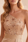 Robe de cérémonie longue champagne, coupe sirène, à paillettes, à une épaule