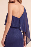 Robe de cérémonie longue, coupe fourreau, bleu foncé, à une épaule, avec fente