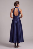 Robe de cérémonie midi avec fronces, en satin bleu foncé, ligne A
