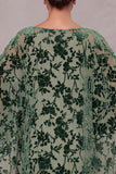 Robe mère de la mariée longue sauge poussiéreuse, coupe fourreau, à col rond, avec cape en velours dévoré