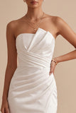 Robe de mariée longue blanche en satin, sans bretelles, avec fente